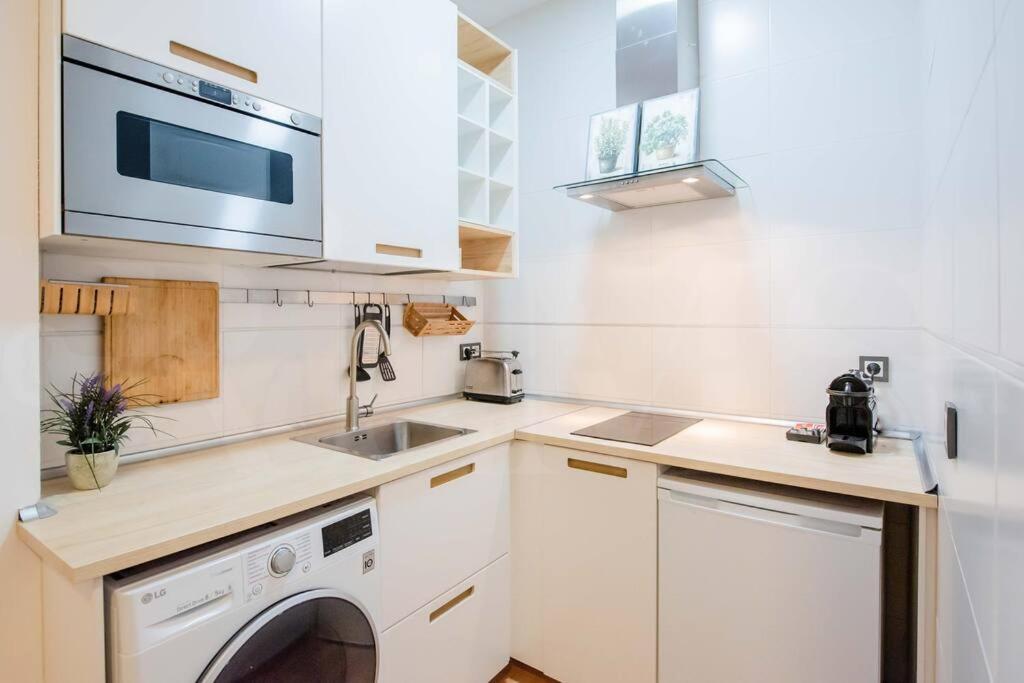 מאלגה Relaxing Apartment With Parking In The Center By Rems מראה חיצוני תמונה