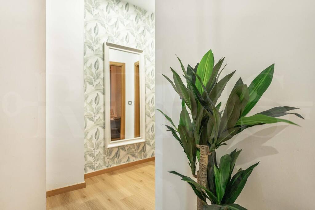מאלגה Relaxing Apartment With Parking In The Center By Rems מראה חיצוני תמונה
